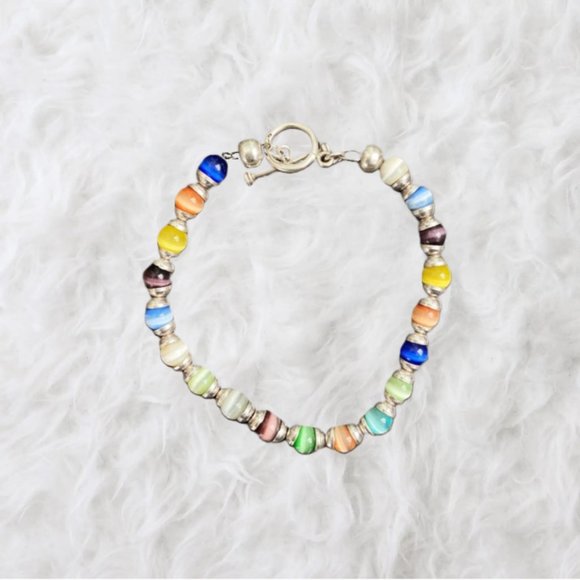 Colorful Beaded Bracelet - Picture 2 of 3